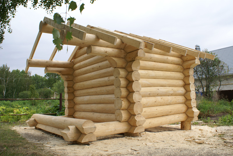 Дома и бани из круглого бревна (по канадской технологии) Дома и бани из круглого бревна (по канадской технологии)